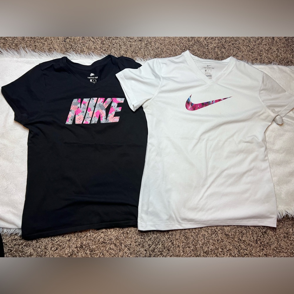 Girls nike xl shirts